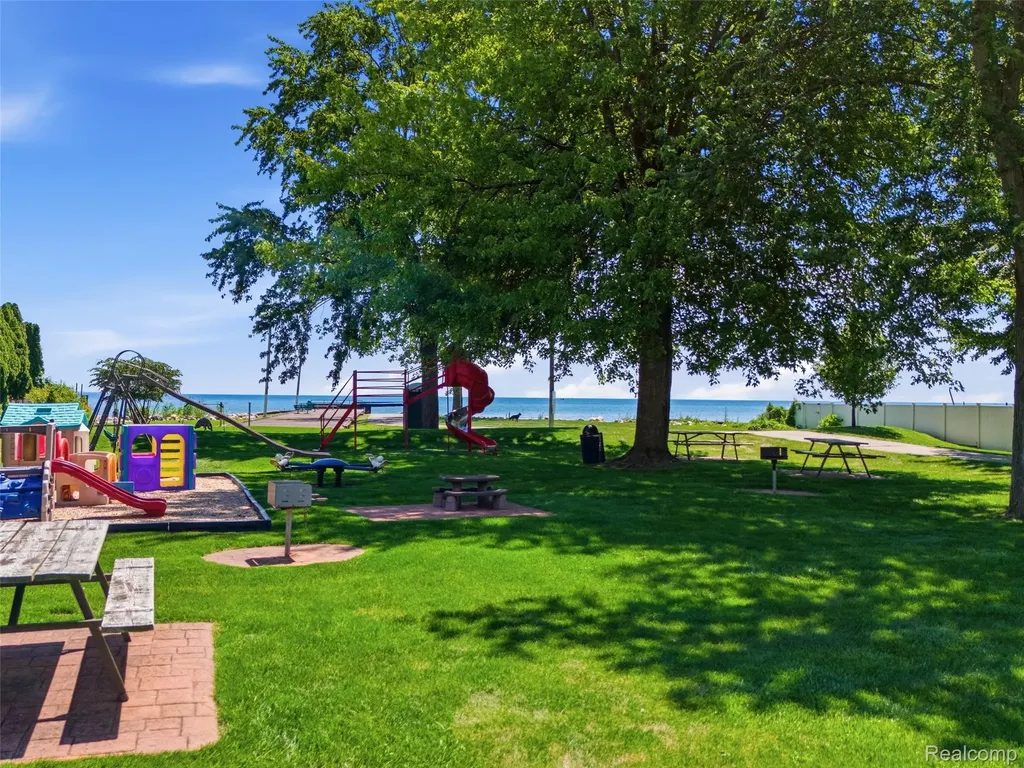22620 Lake Boulevard St. Clair Shores City MI 48082