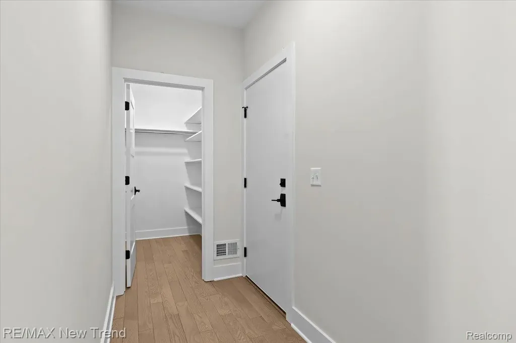 203 Mountain View Lane Milford Village MI 48381