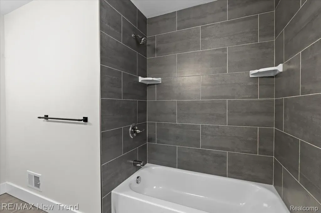 203 Mountain View Lane Milford Village MI 48381