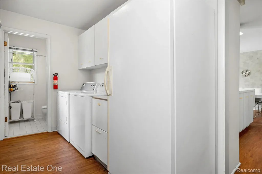 2250 Bloomfield Woods Court West Bloomfield Charter Township MI 48323