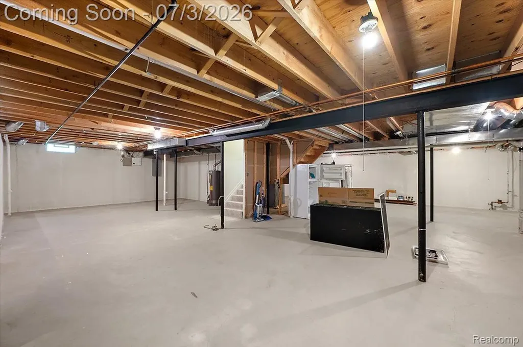 376 Bracken Court Troy City MI 48098