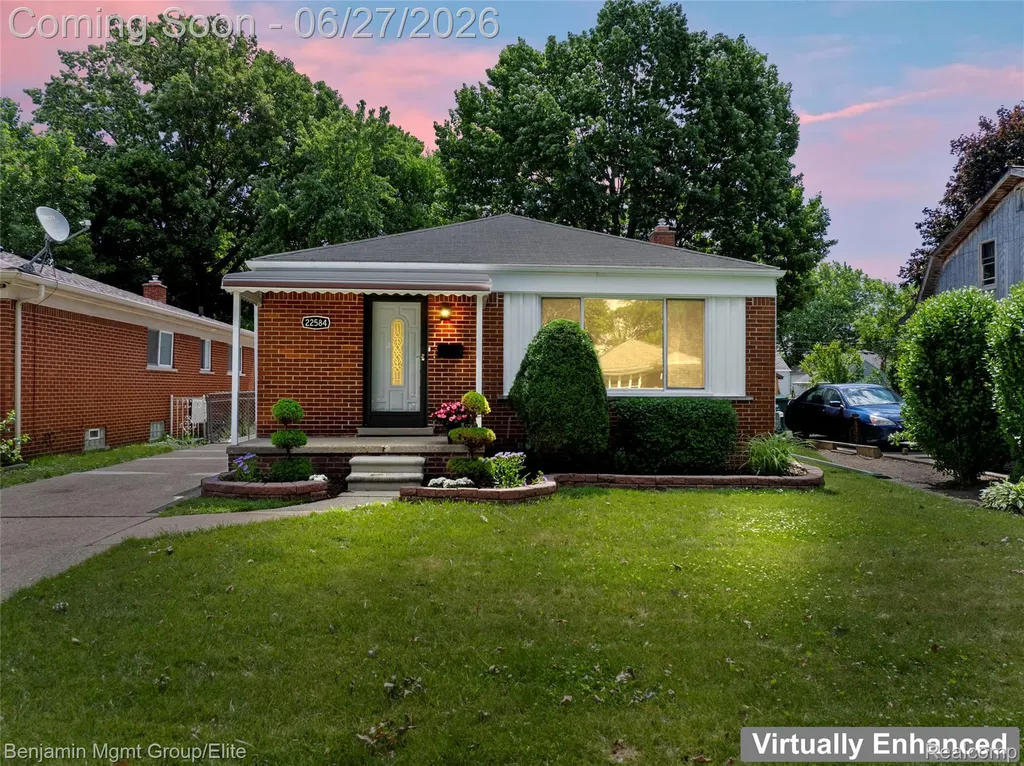 22584 Marine Avenue Eastpointe City MI 48021