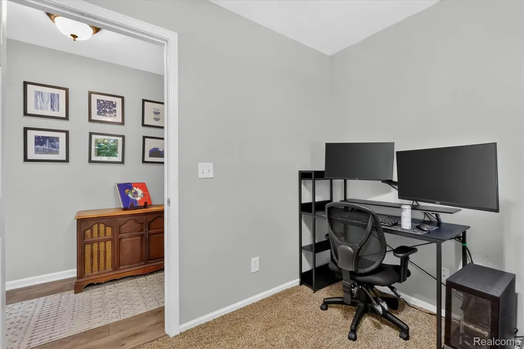 9115 Maplewood Drive White Lake Charter Township MI 48386
