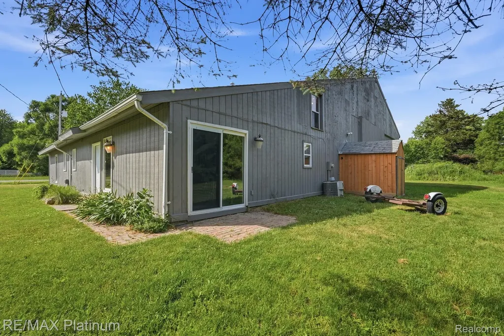 15921 W M 36 Putnam Township MI 48169