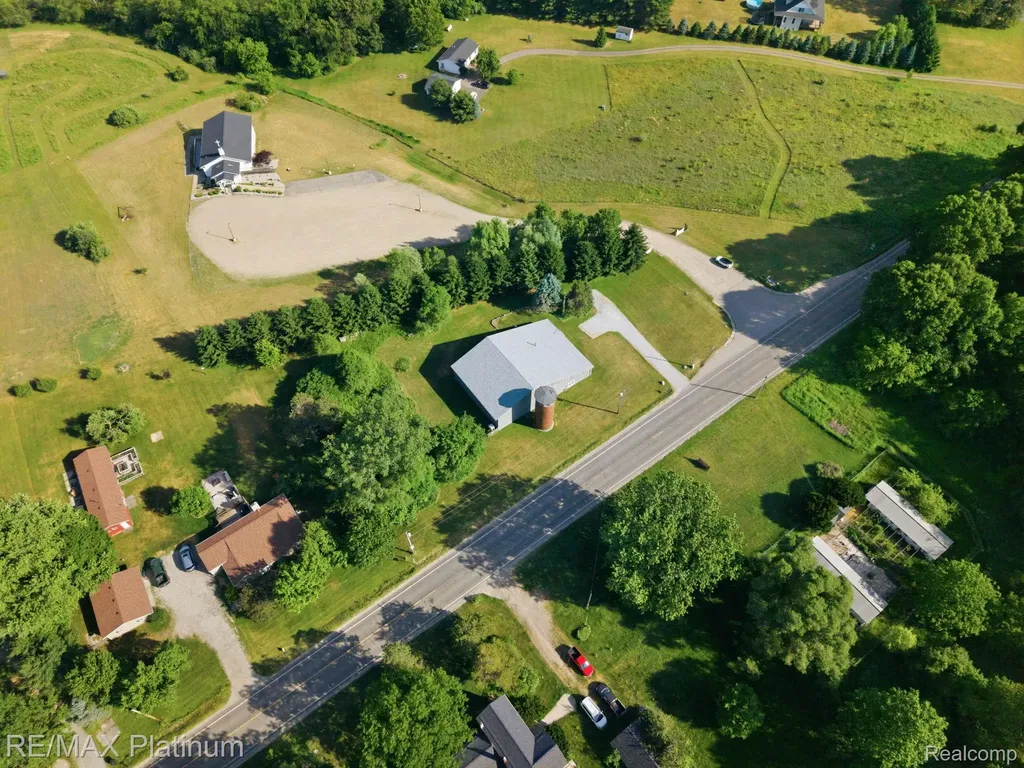 15921 W M 36 Putnam Township MI 48169