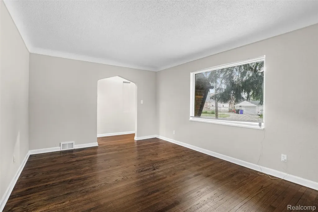 17717 Avon Avenue Detroit City MI 48219