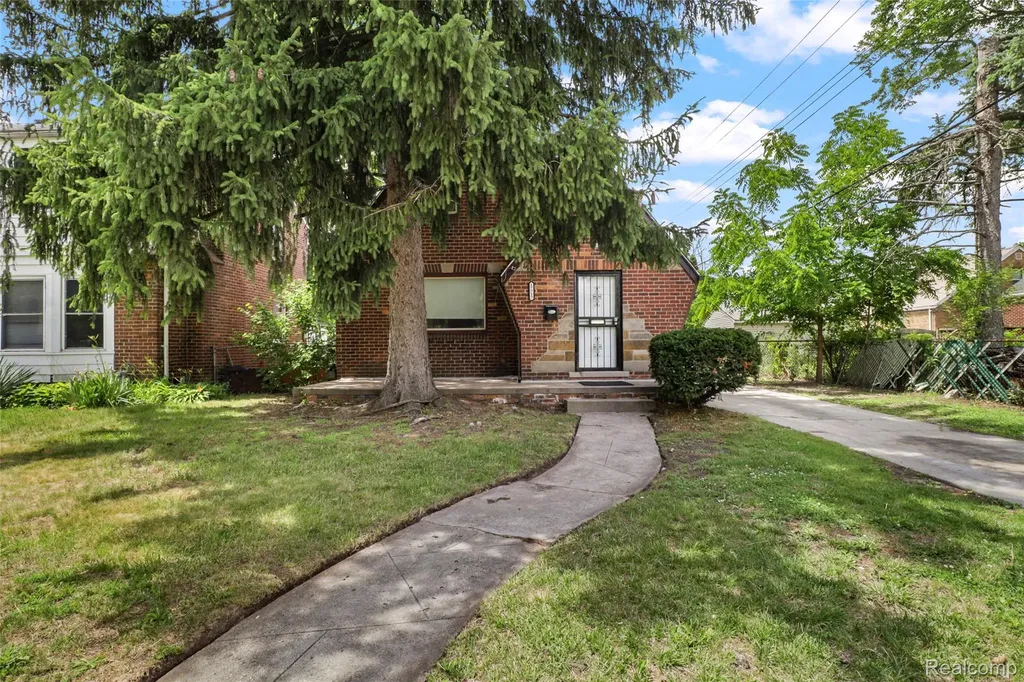 17717 Avon Avenue Detroit City MI 48219