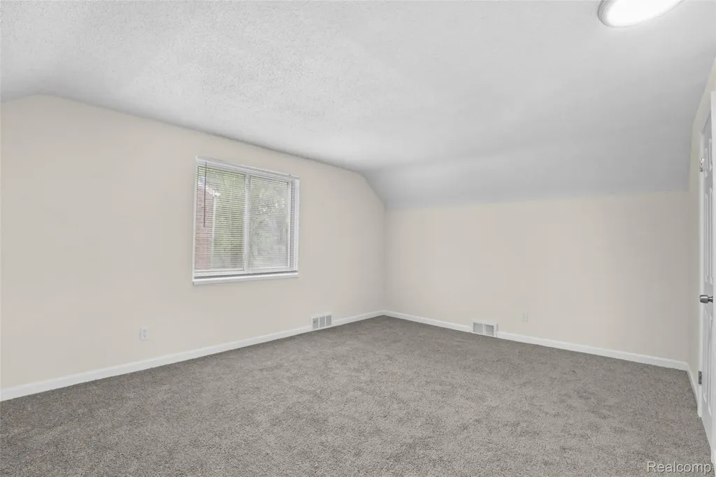 17717 Avon Avenue Detroit City MI 48219