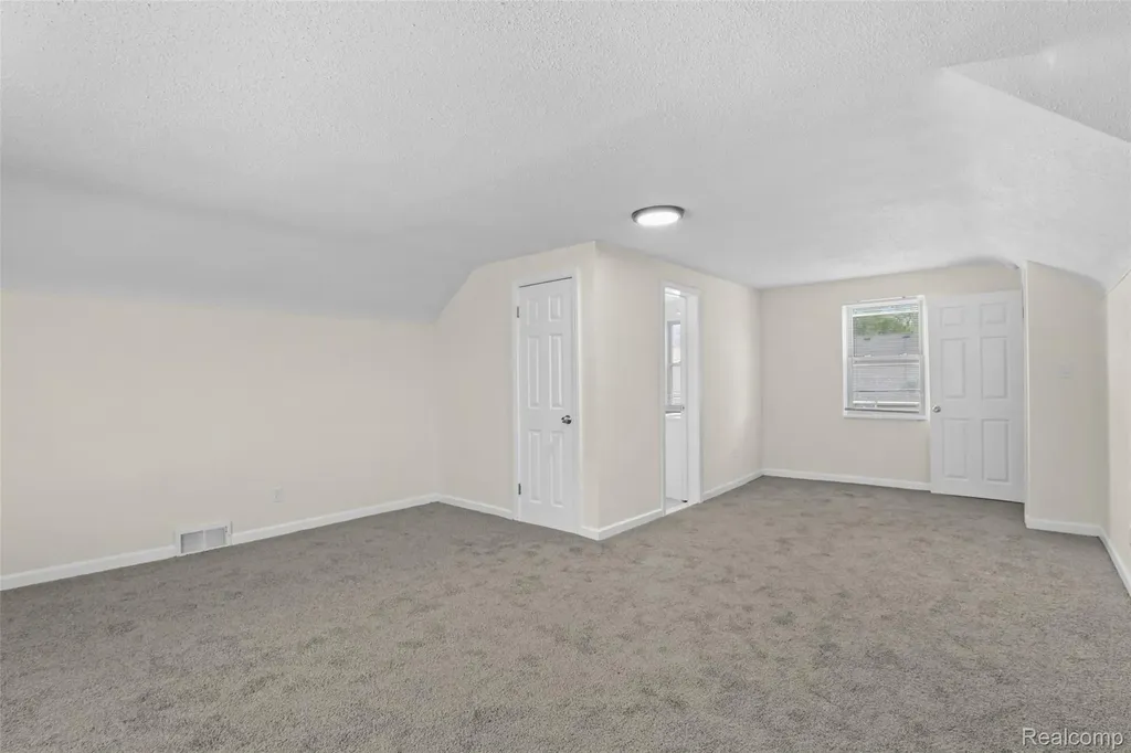 17717 Avon Avenue Detroit City MI 48219