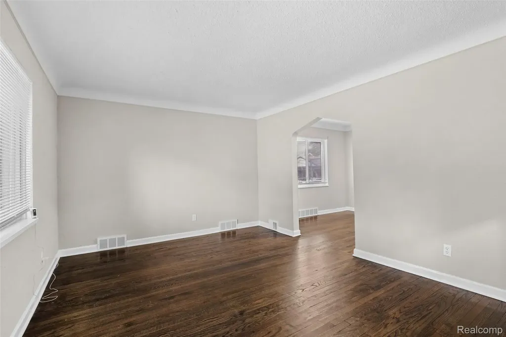 17717 Avon Avenue Detroit City MI 48219