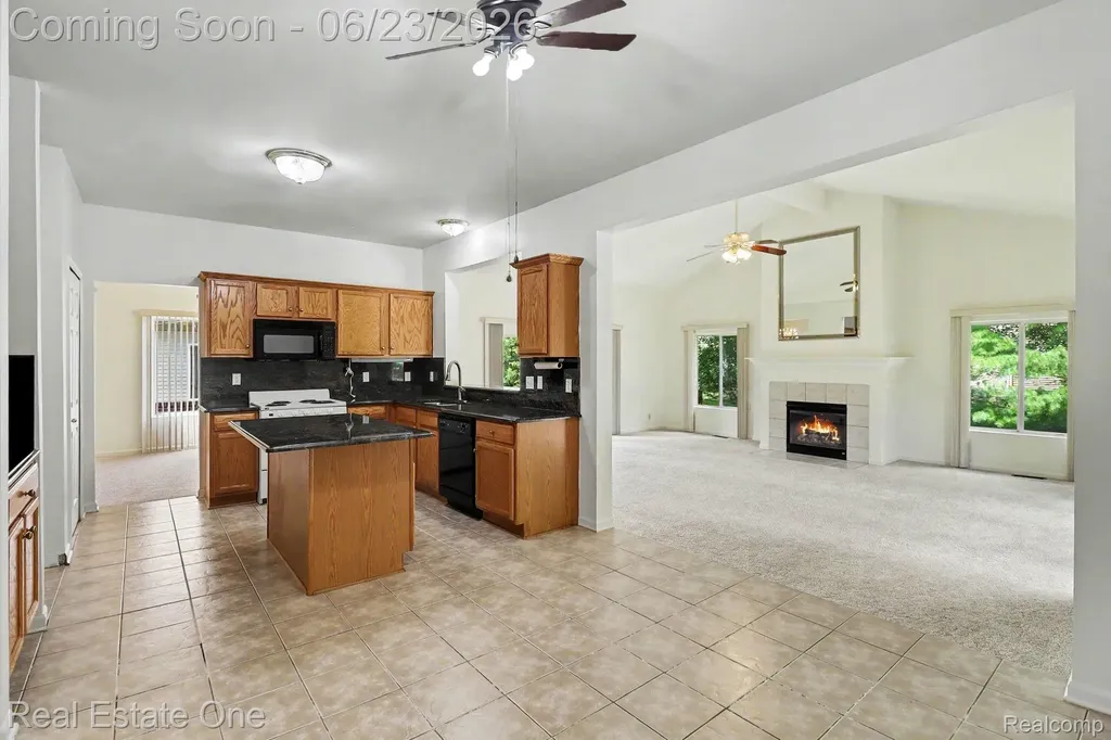 2106 Cattail Circle Rochester Hills City MI 48309