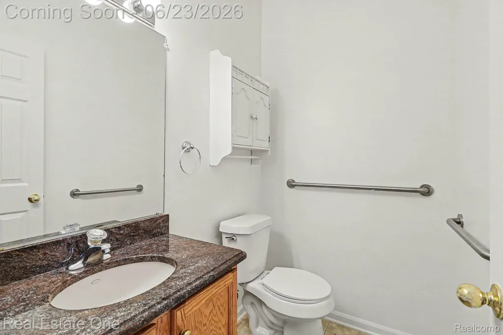 2106 Cattail Circle Rochester Hills City MI 48309