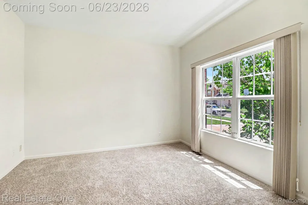 2106 Cattail Circle Rochester Hills City MI 48309
