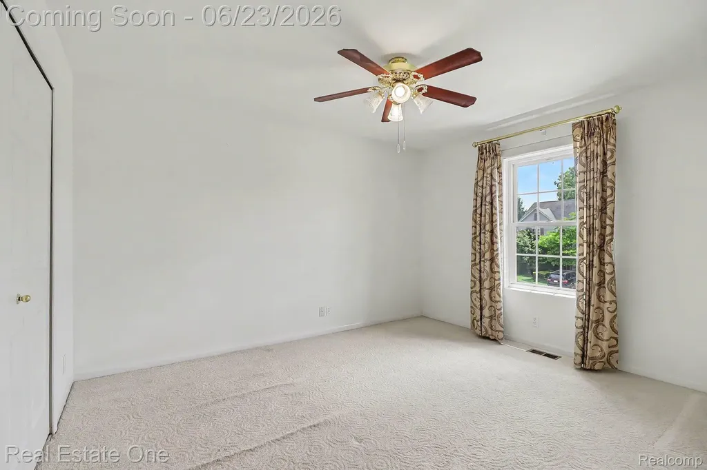 2106 Cattail Circle Rochester Hills City MI 48309