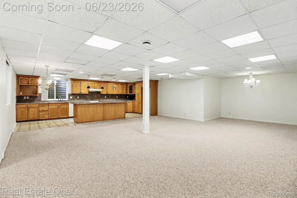 2106 Cattail Circle Rochester Hills City MI 48309