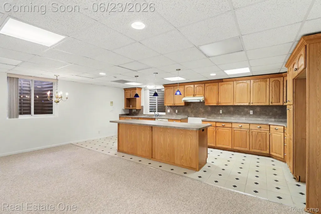 2106 Cattail Circle Rochester Hills City MI 48309