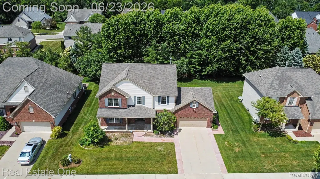 2106 Cattail Circle Rochester Hills City MI 48309