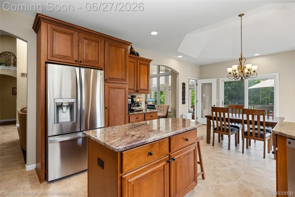 16238 Via Mera Macomb Township MI 48042