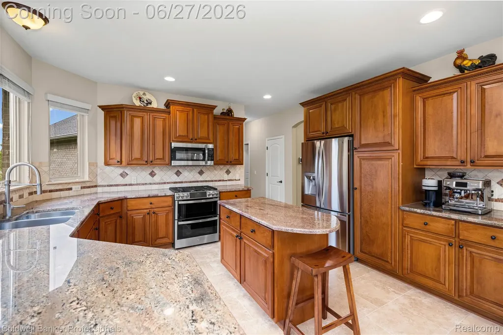 16238 Via Mera Macomb Township MI 48042