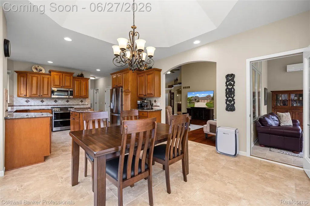 16238 Via Mera Macomb Township MI 48042