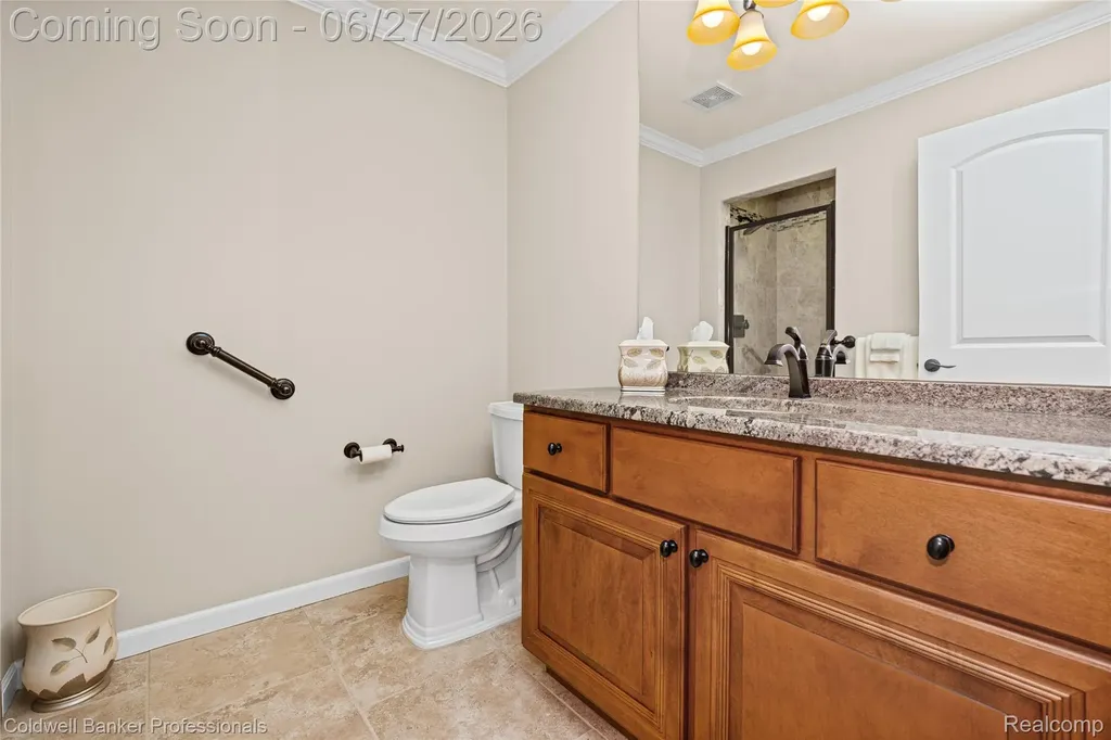 16238 Via Mera Macomb Township MI 48042