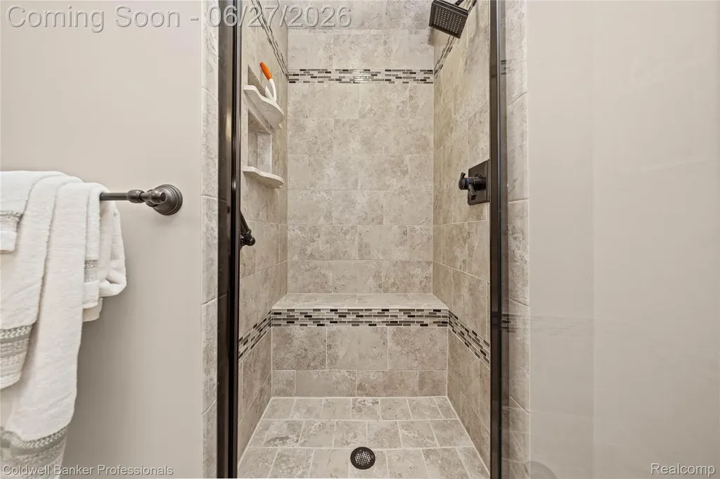 16238 Via Mera Macomb Township MI 48042