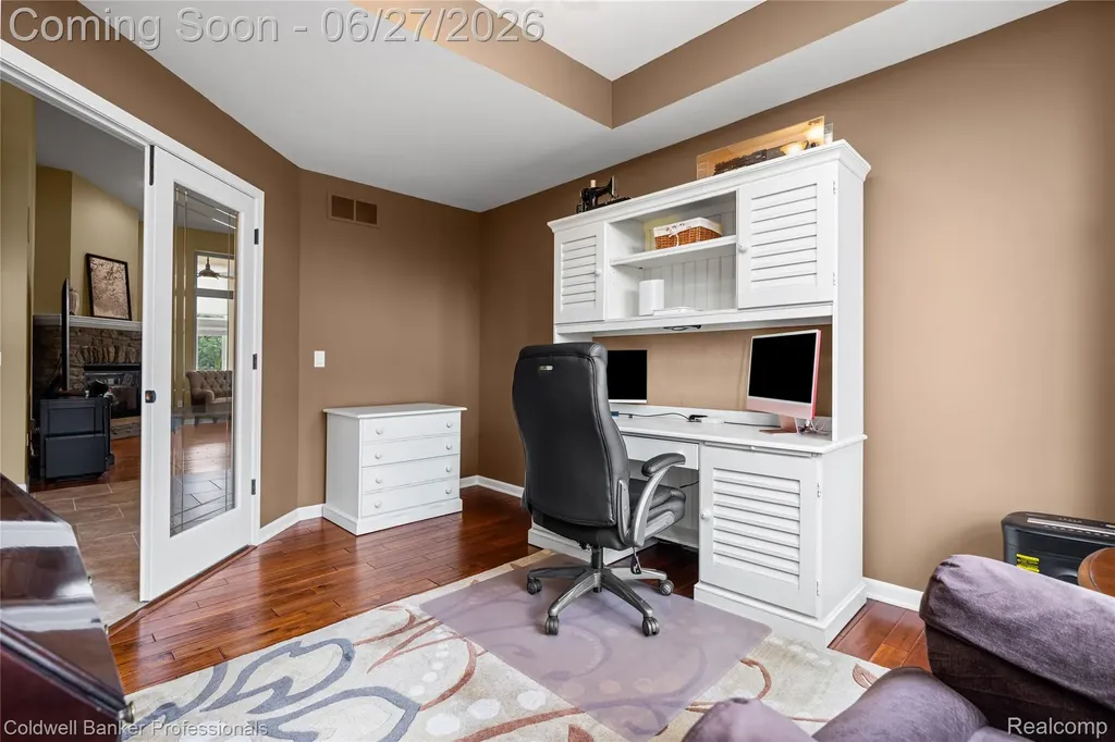 16238 Via Mera Macomb Township MI 48042