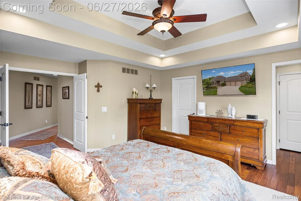 16238 Via Mera Macomb Township MI 48042