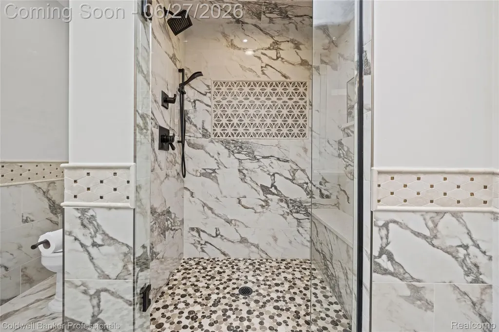 16238 Via Mera Macomb Township MI 48042