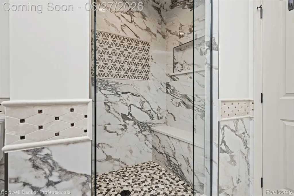 16238 Via Mera Macomb Township MI 48042