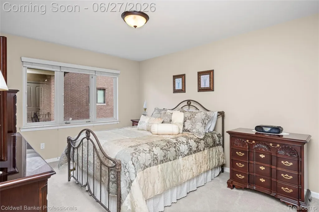 16238 Via Mera Macomb Township MI 48042