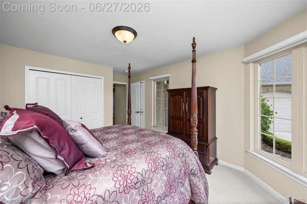 16238 Via Mera Macomb Township MI 48042