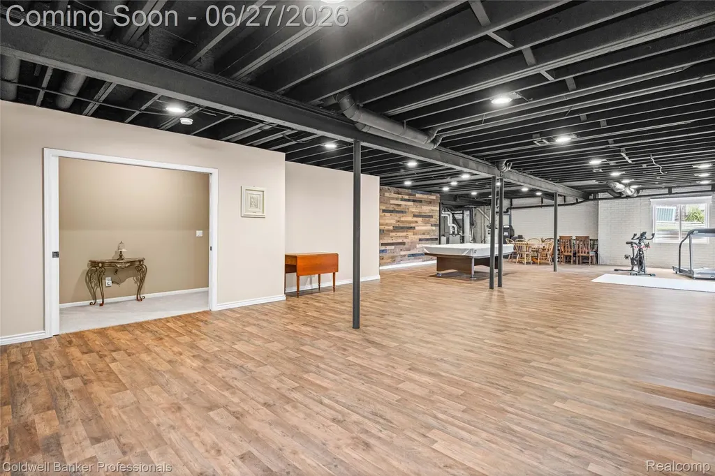16238 Via Mera Macomb Township MI 48042