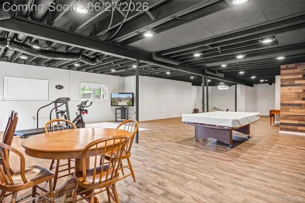 16238 Via Mera Macomb Township MI 48042