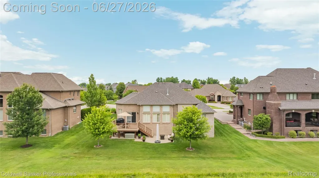 16238 Via Mera Macomb Township MI 48042