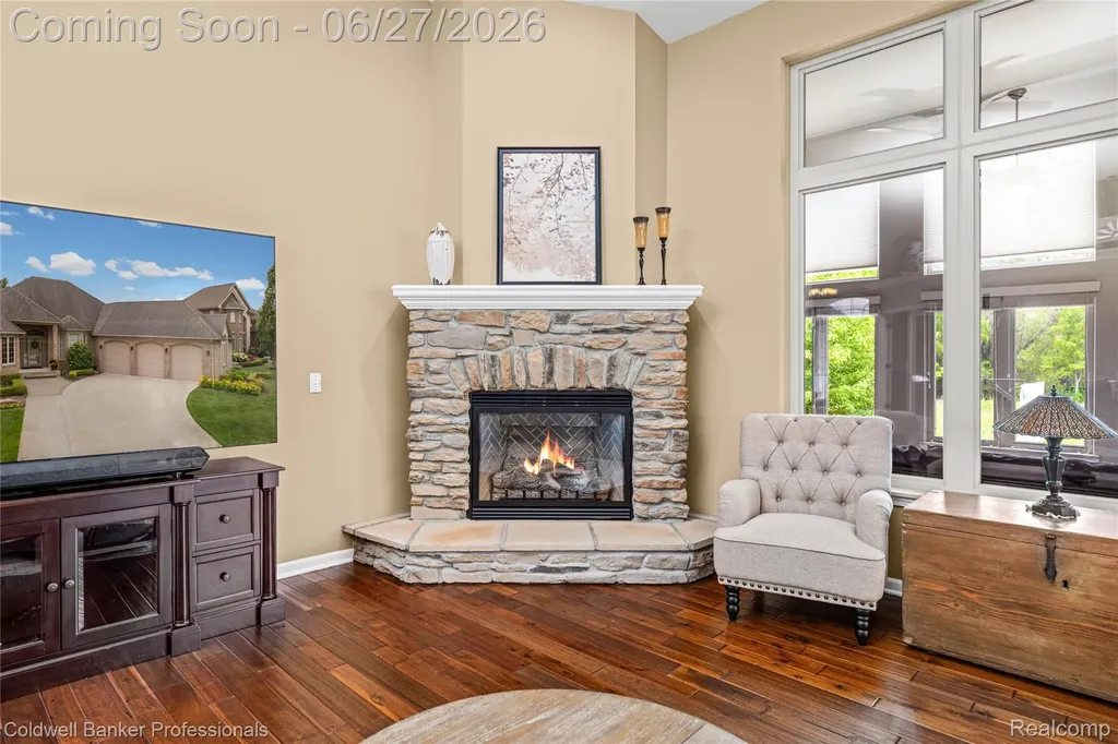 16238 Via Mera Macomb Township MI 48042