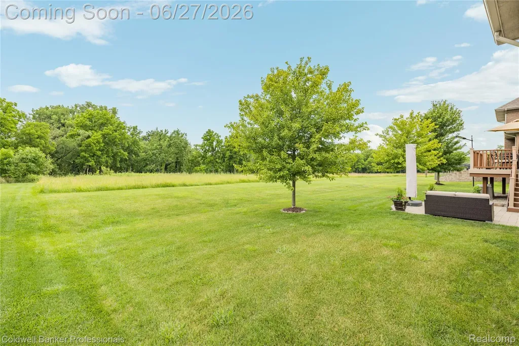 16238 Via Mera Macomb Township MI 48042