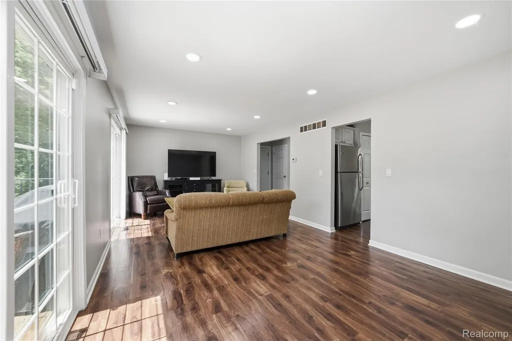 1319 Wagon Wheel Lane Rochester Hills City MI 48306