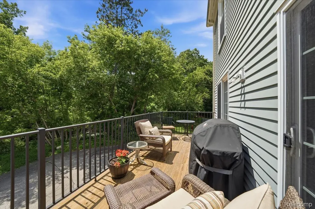 1319 Wagon Wheel Lane Rochester Hills City MI 48306