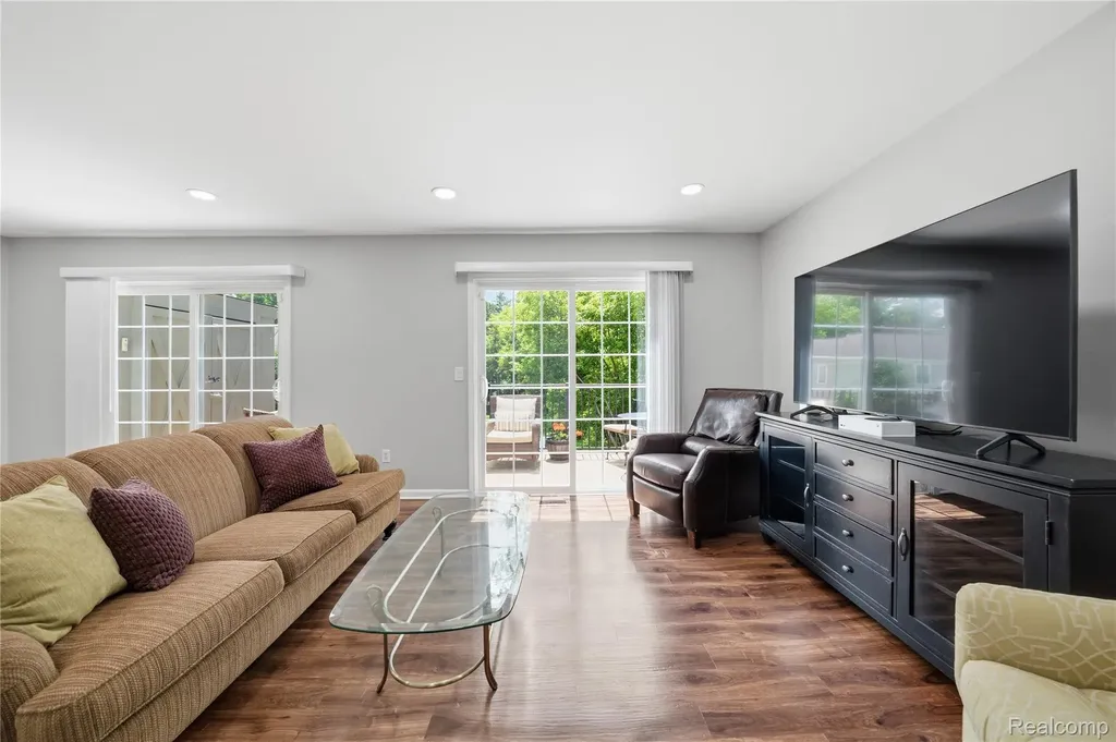 1319 Wagon Wheel Lane Rochester Hills City MI 48306