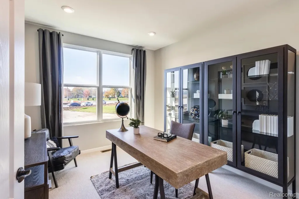 320 Dragonstone Court Lake Orion Village MI 48259