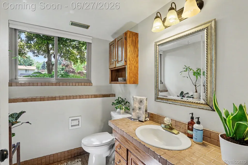 5134 Old Cove Road Independence Charter Township MI 48346