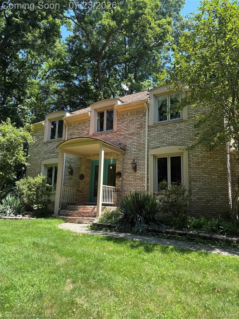 4100 Stockemer White Lake Charter Township MI 48383