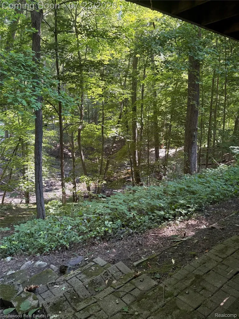 4100 Stockemer White Lake Charter Township MI 48383