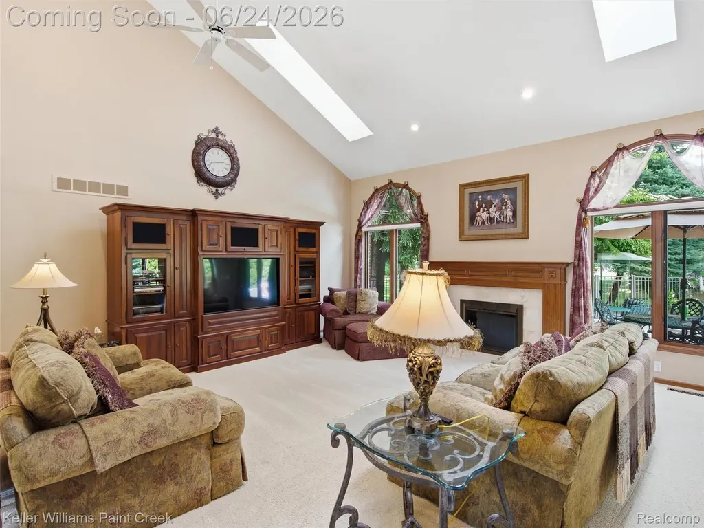 14863 Towering Oaks Drive Shelby Charter Township MI 48315