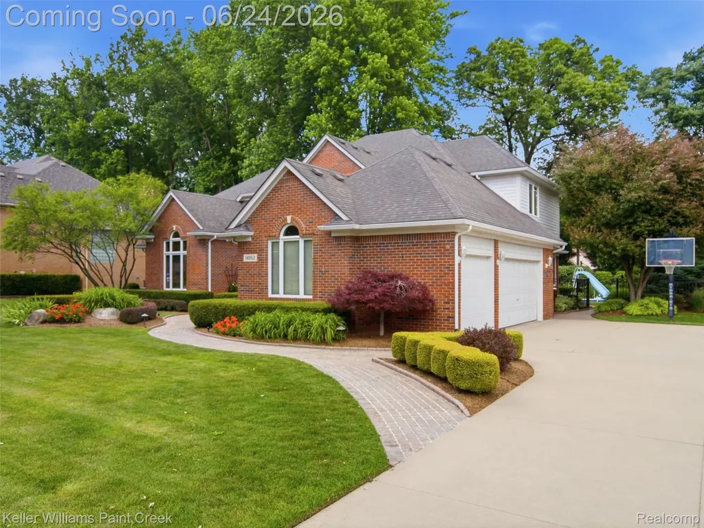 14863 Towering Oaks Drive Shelby Charter Township MI 48315