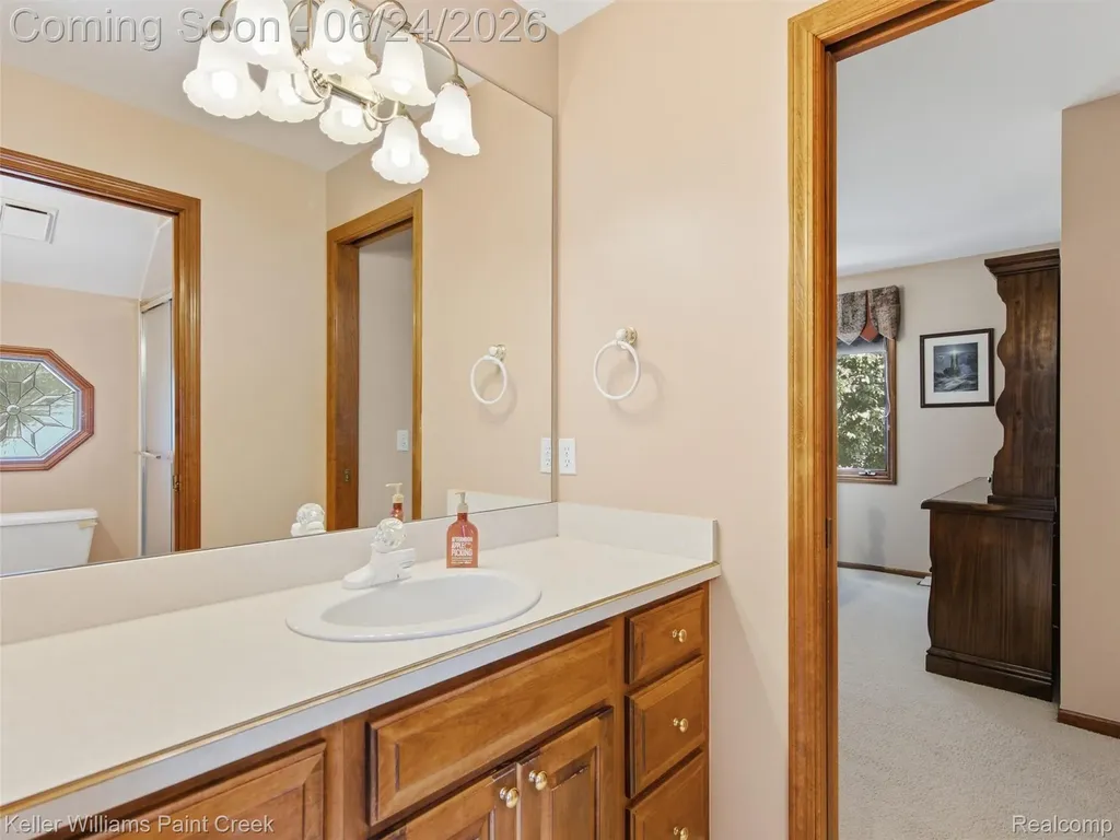14863 Towering Oaks Drive Shelby Charter Township MI 48315