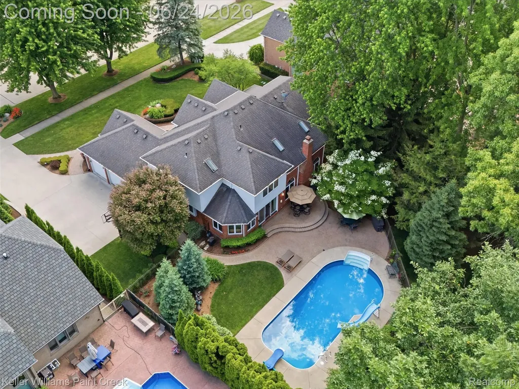 14863 Towering Oaks Drive Shelby Charter Township MI 48315