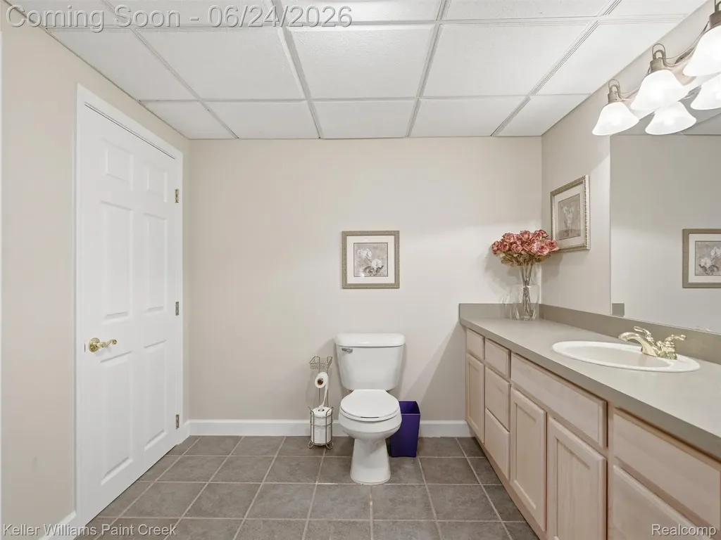 14863 Towering Oaks Drive Shelby Charter Township MI 48315
