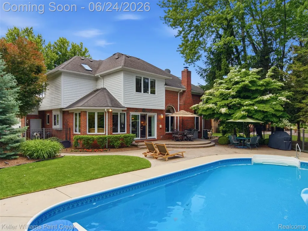 14863 Towering Oaks Drive Shelby Charter Township MI 48315